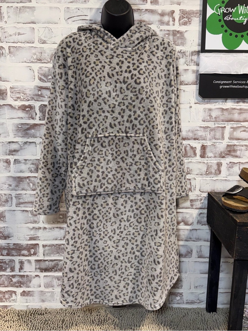 Cozy Leopard Print Hooded Lounger adult small